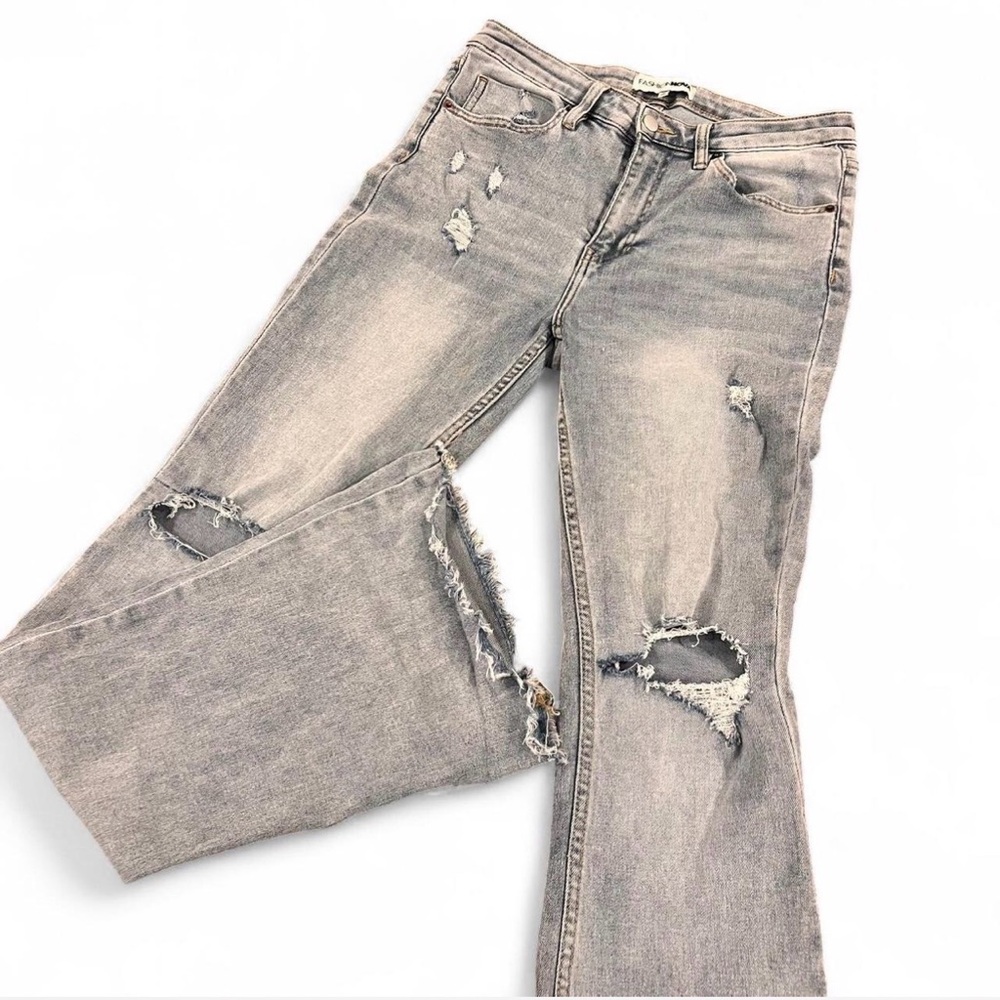 Fashion Nova Straight Leg Jeans medium wash Size 9